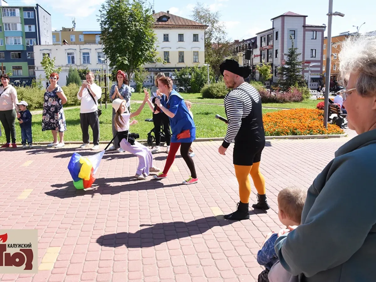 В парке Калужского ТЮЗа прошла физкультурно-оздоровительная акция